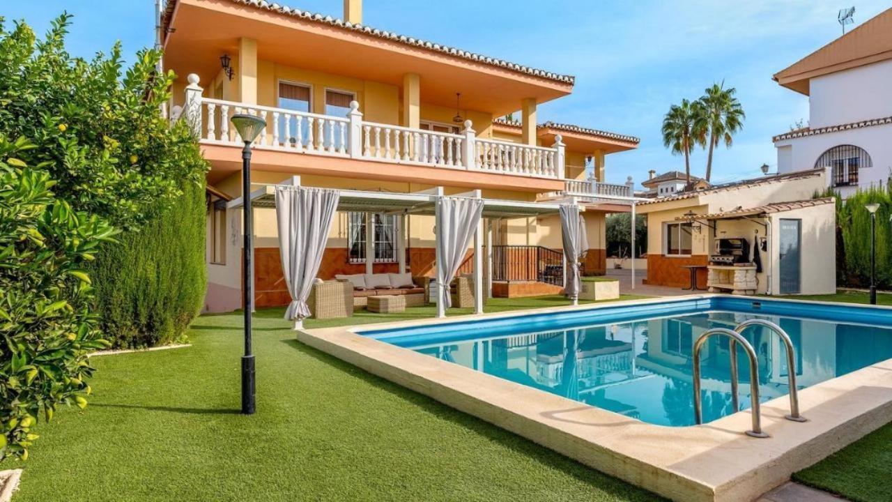 Villa De La Acacia Gojar Exterior foto