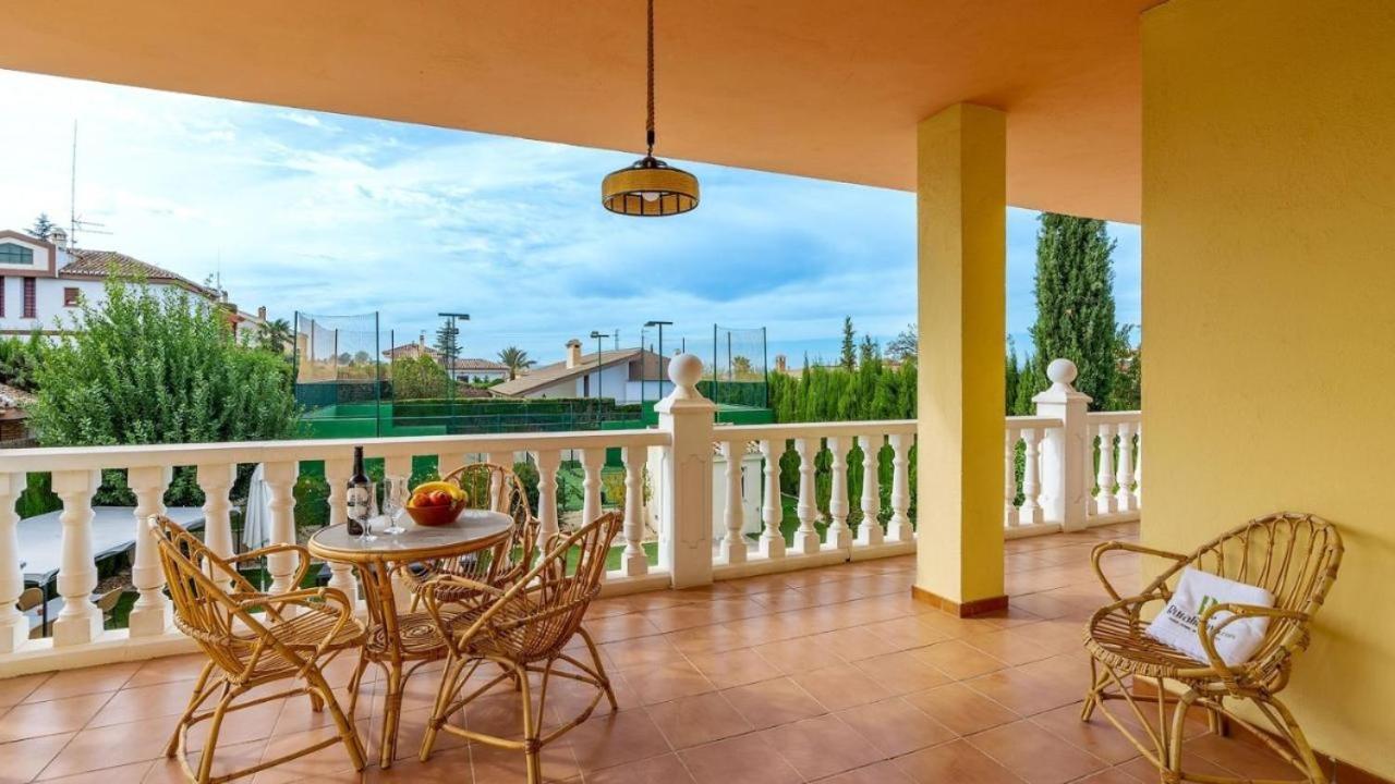 Villa De La Acacia Gojar Exterior foto
